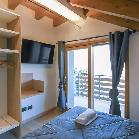 Passo Del Cerreto לינה וארוחת בוקר *