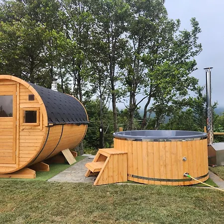 לינה וארוחת בוקר Passo Del Cerreto צ'רטו לאגי